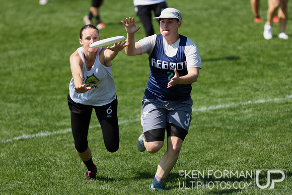 Reboot Squad vs. Ripe at the 2021 USAU Masters National Championships