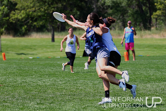 Reboot Squad vs. Ripe at the 2021 USAU Masters National Championships