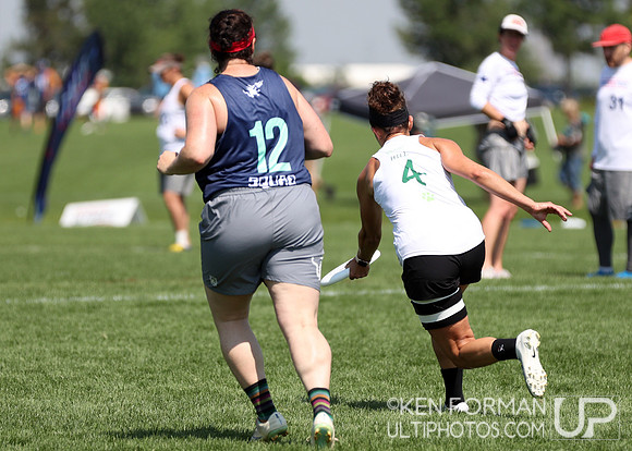 Reboot Squad vs. Ripe at the 2021 USAU Masters National Championships