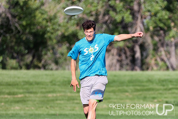 SOS vs. Shipwreck in Pre-Quarters at the 2021 USAU Masters National Championships