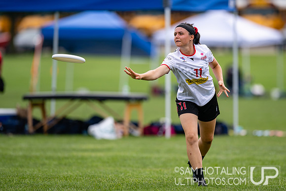 CUSB Shout vs Stella in pool play at World Ultimate Club Championships