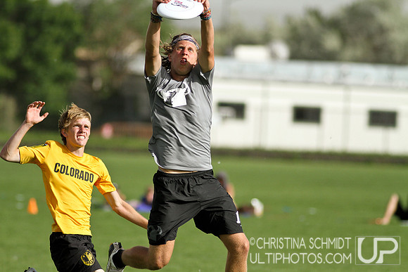 2012 USAU D-I College Championships Saturday Pre-Qtrs Action