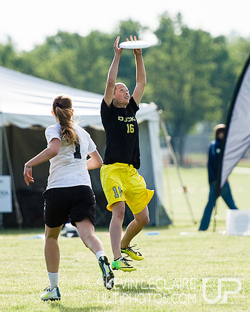 2014 USAU D-I College Champs Friday Round 1 Action