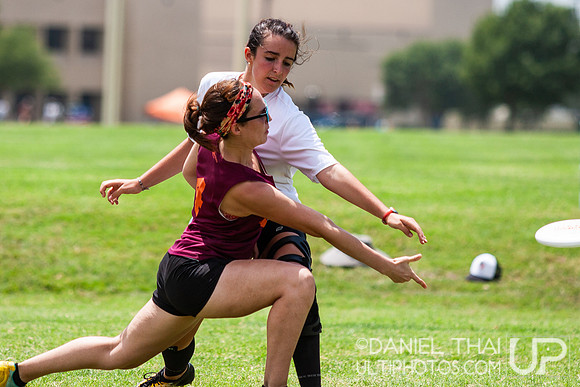 Texas 2 Finger  – Saturday Pool Play
