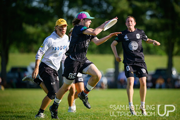 Pre-quarterfinals at USAU D-I College Championships