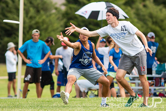 Texas 2 Finger  – Saturday Pool Play