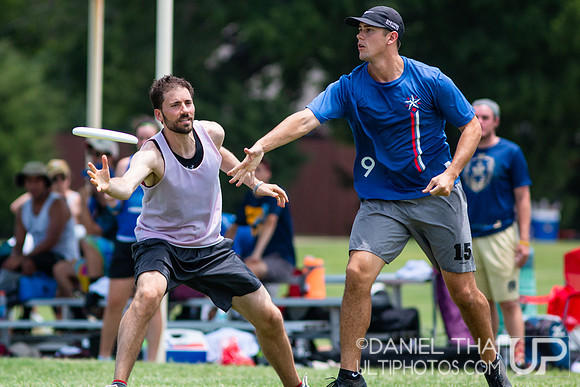 Texas 2 Finger  – Saturday Pool Play