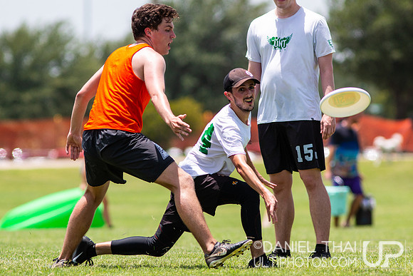 Texas 2 Finger  – Saturday Pool Play