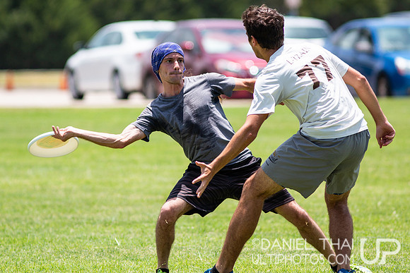 Texas 2 Finger  – Saturday Pool Play
