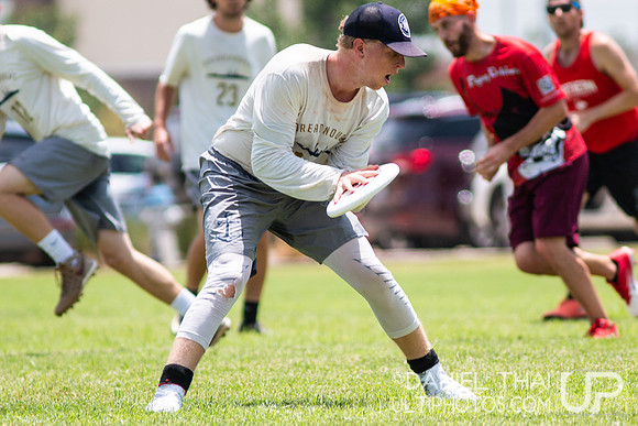 Texas 2 Finger  – Saturday Pool Play