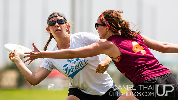 Texas 2 Finger  – Saturday Pool Play