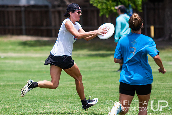 Texas 2 Finger  – Saturday Pool Play
