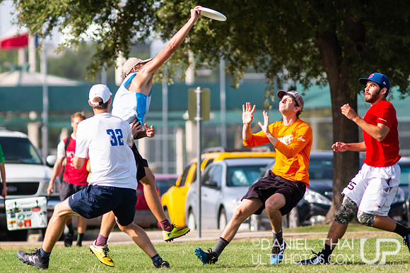 Texas Two Finger - Sunday Bracket Play