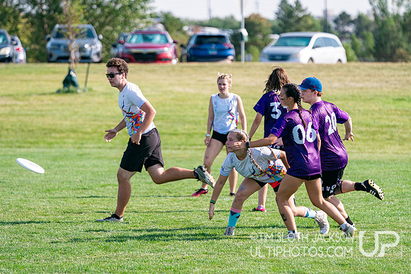 Pool play at 2024 USAU Youth Club Championship