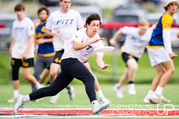 Men’s pool play at USAU DI College Championships