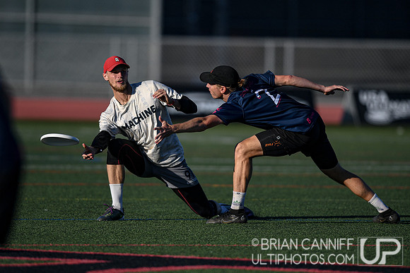 Men's Semifinal. Machine v. Johnny Bravo. 2023 USA Ultimate Club Championships