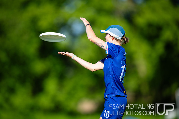 Women’s pool play at USAU DI College Championships