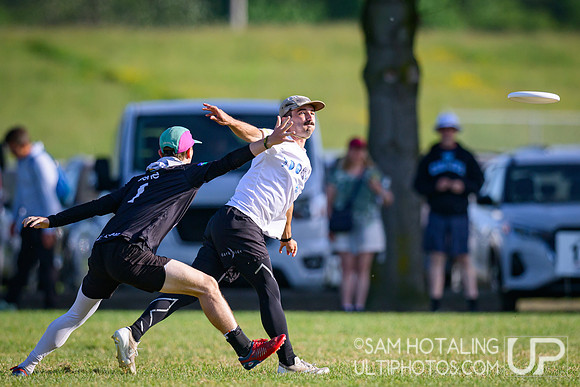 Pre-quarterfinals at USAU D-I College Championships