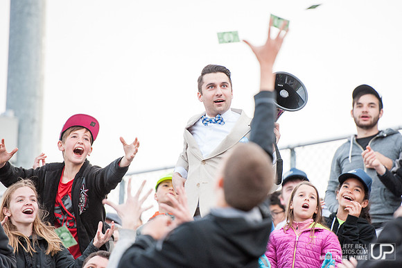 Nighthawks_Rainmakers_20140426_185626_JBP676