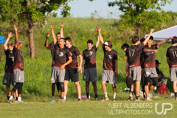 Pool play at USAU D1 College Championships