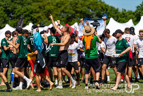 Mooncatchers vs Seattle Sockeye in quarterfinals at World Ultimate Club Championships