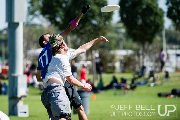 USAU_Nationals_2013_Thursday_20131017_142808_JBP1762