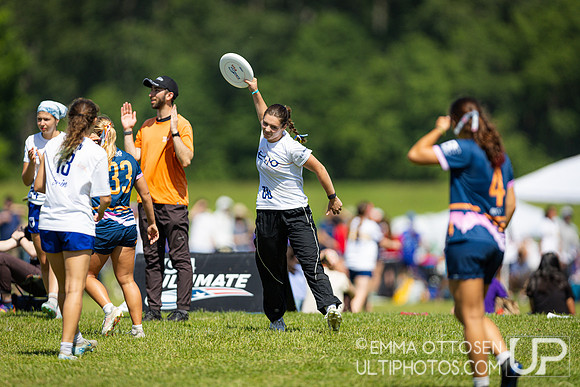 Saturday full coverage from USAU D-I College Championships, Tufts vs Santa Barbara