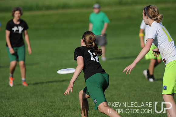 Saturday 4:45pm Girls 1v1 Crossover games