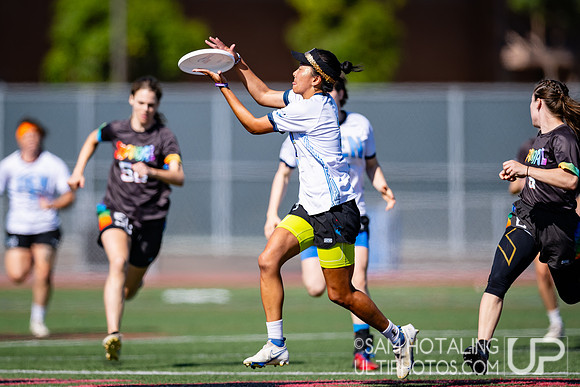 Molly Brown vs. Scandal in semifinals at USAU Club Championships