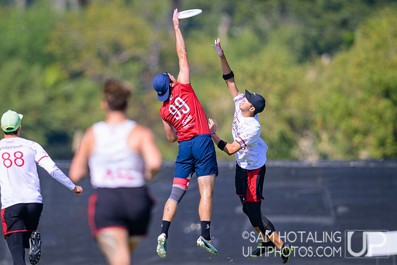 AMP vs. shame. in quarterfinals at USAU Club Championships