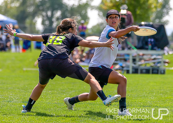 Alika Johnston (Molly Brown #13) v. Hannah Henkin (Brute Squad #38)