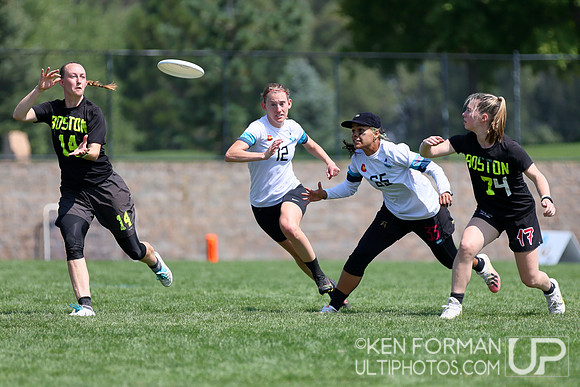 Tulsa Douglas (Brute Squad #14) zeroes in on the disc v. Molly Brown