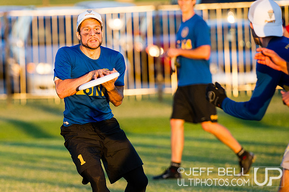 USAU_Nationals_2013_Thursday_20131017_183523_JBP2814