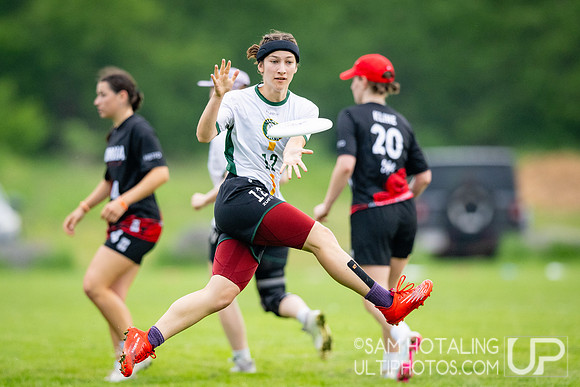 Pool play at USAU D1 College Championships