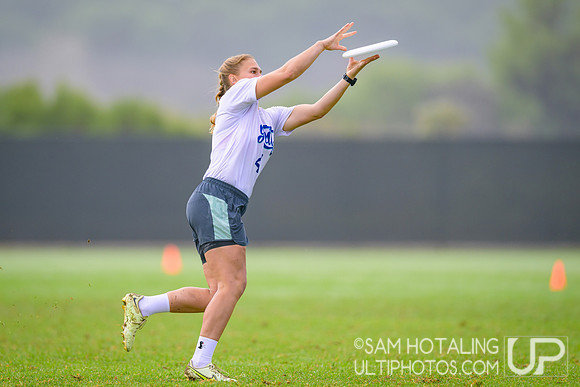 Grit vs. Nightlock in consolation brackets at USAU Club Championships