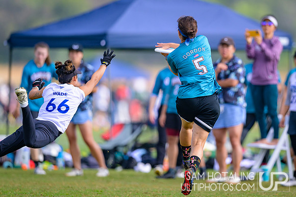 Grit vs. Nightlock in consolation brackets at USAU Club Championships
