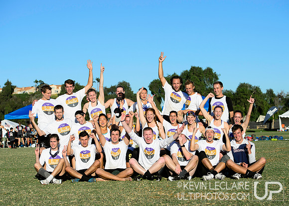 Space Heater Team Photo -- USA Ultimate Club Champs 2018 Thursda