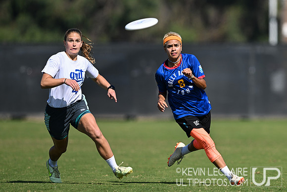 Molly Brown vs Grit - Thurs Pool R2 - USA Ultimate Club Champs 2023