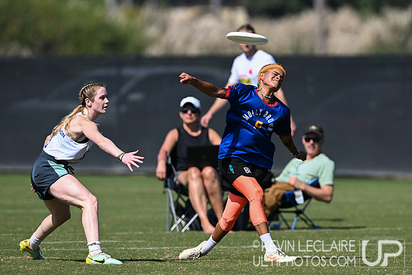 Molly Brown vs Grit - Thurs Pool R2 - USA Ultimate Club Champs 2023