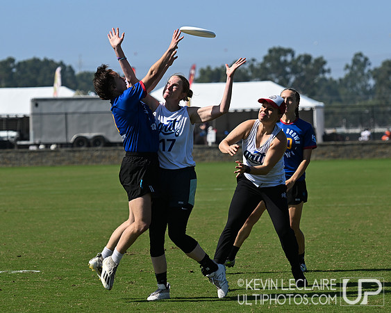 Molly Brown vs Grit - Thurs Pool R2 - USA Ultimate Club Champs 2023