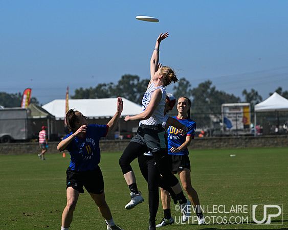 Molly Brown vs Grit - Thurs Pool R2 - USA Ultimate Club Champs 2023