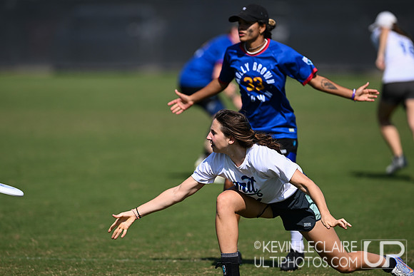 Molly Brown vs Grit - Thurs Pool R2 - USA Ultimate Club Champs 2023