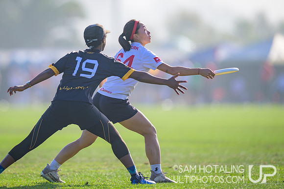 BENT vs. Fury in pool play at USAU Club Championships