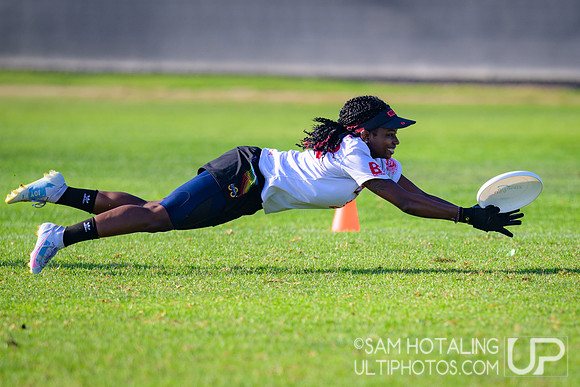 BENT vs. Fury in pool play at USAU Club Championships
