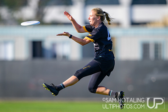 BENT vs. Fury in pool play at USAU Club Championships
