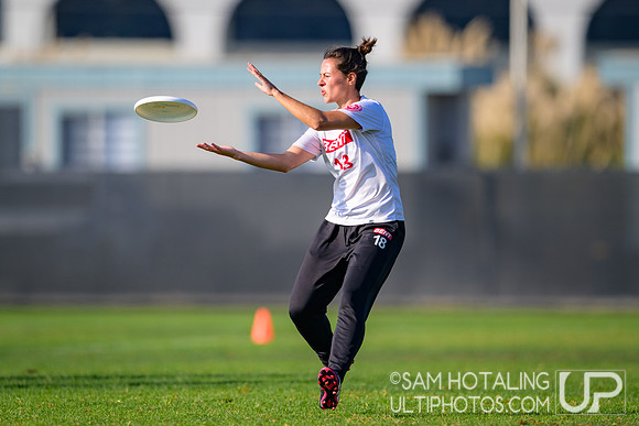 BENT vs. Fury in pool play at USAU Club Championships