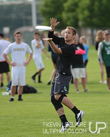 2012 USAU D-I College Championships Friday Round 1 Action