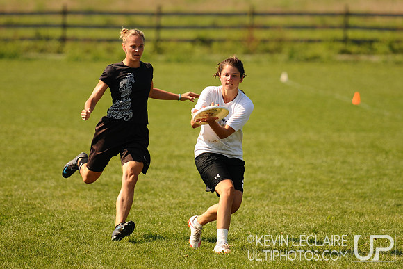 Sunday Elite Mixed Playoffs action -- Chesapeake Open 2010
