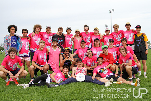Day 1 of USA Ultimate 2022 D-III College Championships.