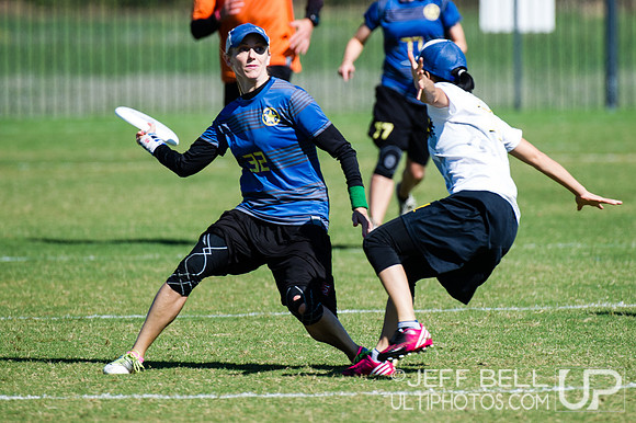 USAU_Nationals_2013_Thursday_20131017_113858_JBP0957